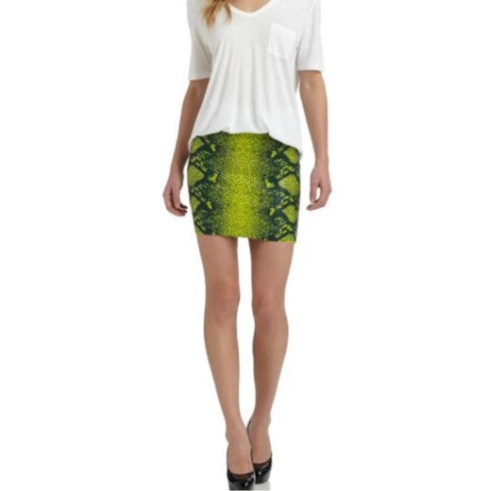 BCBGMAXAZARIA Simone Neon Green Bandage Skirt, Size: Large - Picture 3 of 7